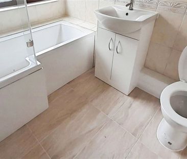 Burland Avenue, Wolverhampton, West Midlands, WV6 - Photo 2