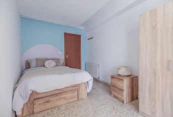 Plaça de Bisbe Benlloch, Torrent, Valencian Community 46900