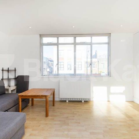 Split level two bed in a prime location in the popular Bethnal Green area - Photo 1