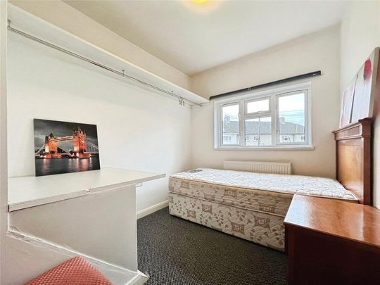 1 bedroom in a house share to rent - Photo 1
