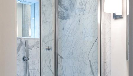 This apartment has been refurbished to seamlessly blend luxury and practicality, offering superb well appointed bespoke living in one of London's most desired locations. EPC Rating: C | Council Tax Band: F - Photo 5