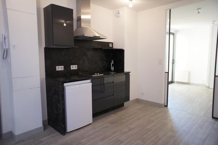 Location Appartement 2 pièces 28m² ANGERS 49100 - Photo 2