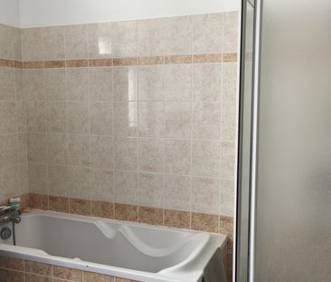 Location Appartement 3 pièces 65m² ST CHRISTOPHE LA COUPERIE 49270 - Photo 1