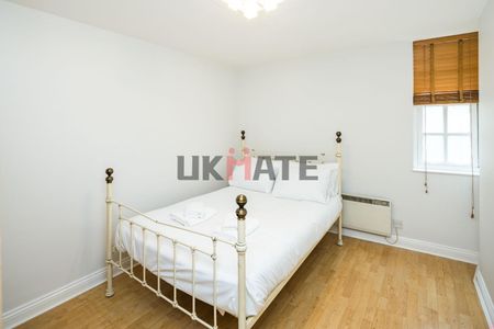 Cromwell Lodge Room one bed - Photo 4