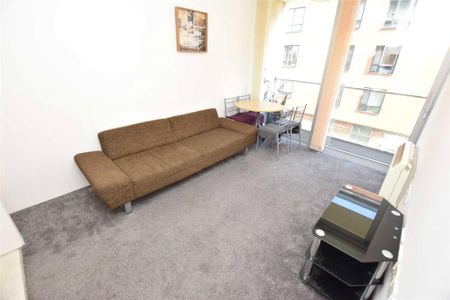 1 bedroom flat to rent - Photo 4