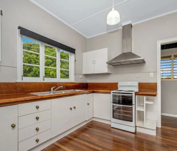 Charming High-Set Home in the Heart of Gulliver - Photo 3