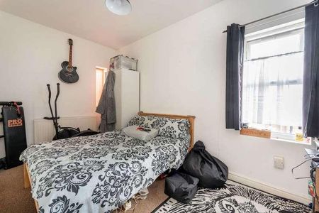 Horn Lane, Acton, W3 - Photo 5