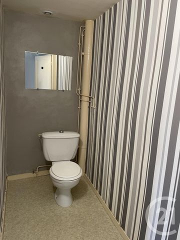 Location Appartement 2 pièces 47m² CHATEAUROUX 36000 - Photo 5