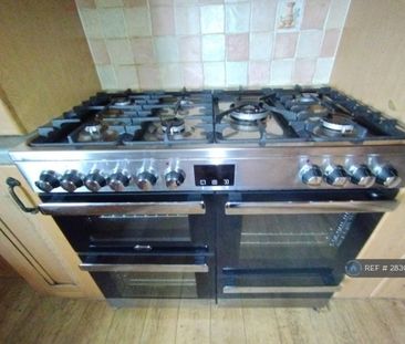 3 bedroom terraced house to rent - Photo 5