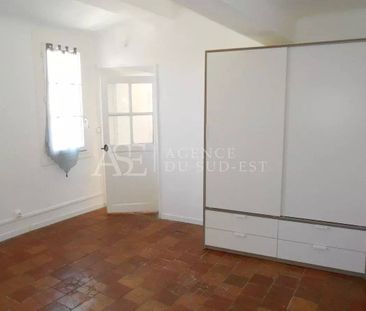 Location Studio - Photo 1