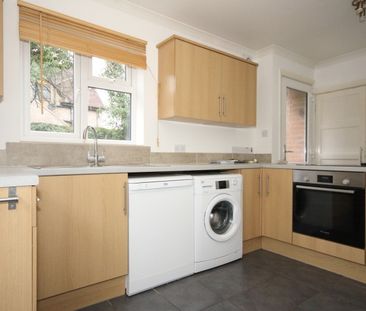 Carthouse Lane, Woking - Photo 6