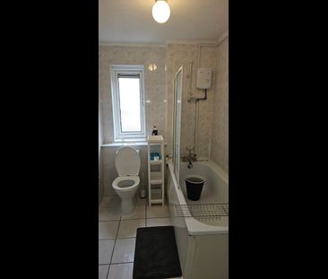 4 Bed Terraced House, Mandela Street, SW9 - Photo 4