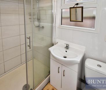 3 bedroom semi-detached house to rent - Photo 6