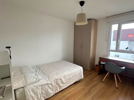 Location Appartement 5 pièces 75m² - Photo 3