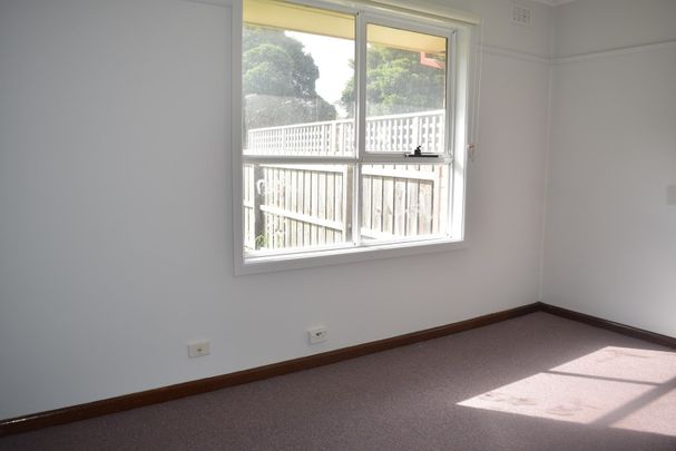 4 Collins Street, Heidelberg Heights - Photo 1
