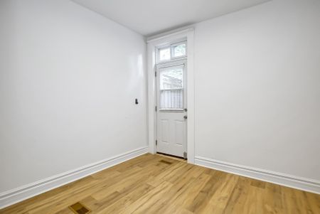 For Lease - 254A Carlton Street, Toronto, Ontario - Photo 5