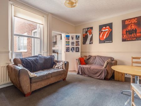 4 bedroom terraced house to rent - Photo 2