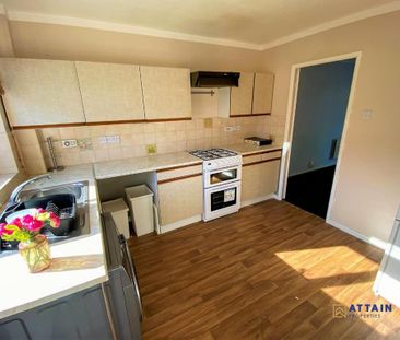 2 bedroom semi-detached house to rent - Photo 3