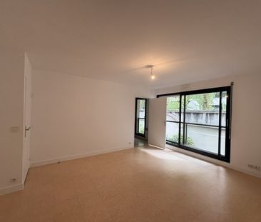 Location Appartement 2 pièces 46m² PARIS 18ème - Photo 1