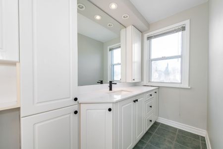 For Lease - 810 Smyth Road Unit# A, Elmvale Acres and Area, Ontario - Photo 5