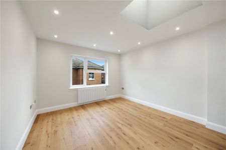 Church Street, EN2, Enfield - Photo 5