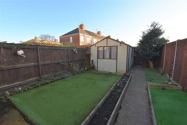 3 bedroom terraced house to rent - Photo 1