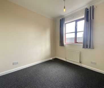 2 bedroom Semi-Detached House to let - Photo 5