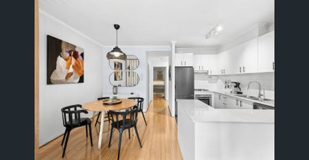 Quiet modern apartment with lifestyle convenience - Photo 5