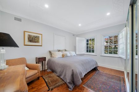 CLASSIC MOSMAN FAMILY HOME - Photo 5