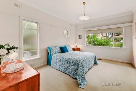 3 Bed, 2 Bath - Photo 5