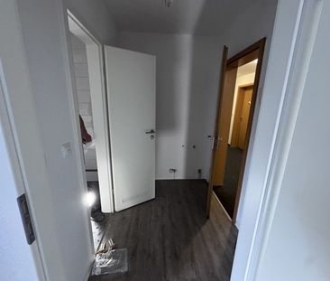 Die Wohnung befindet sich in den letzten Zügen der Sanierung - Foto 1