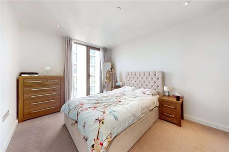 A stylish, high specification 1 bedroom apartment with balcony, access to leisure facilities and 24hr concierge. - Photo 4