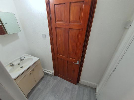 Wayside, Bournemouth, BH1 - Photo 1