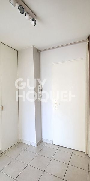 LOCATION d'un appartement de 2 pièces (55 m²) à BELLEVILLE EN BEAUJOLAIS - Photo 1