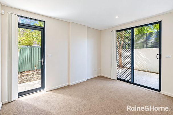 3 Bedroom Apartment In A Great Location! - Photo 1