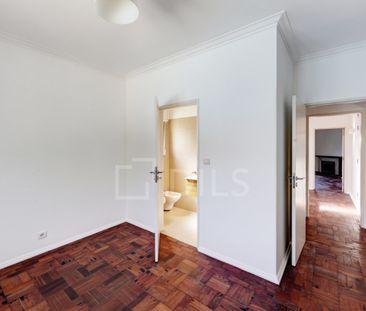 Moradia T5 com jardim, piscina e terraço em Carcavelos - Photo 2