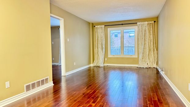 For Lease - 3211 Valcourt Crescent, Mississauga, Ontario - Photo 1