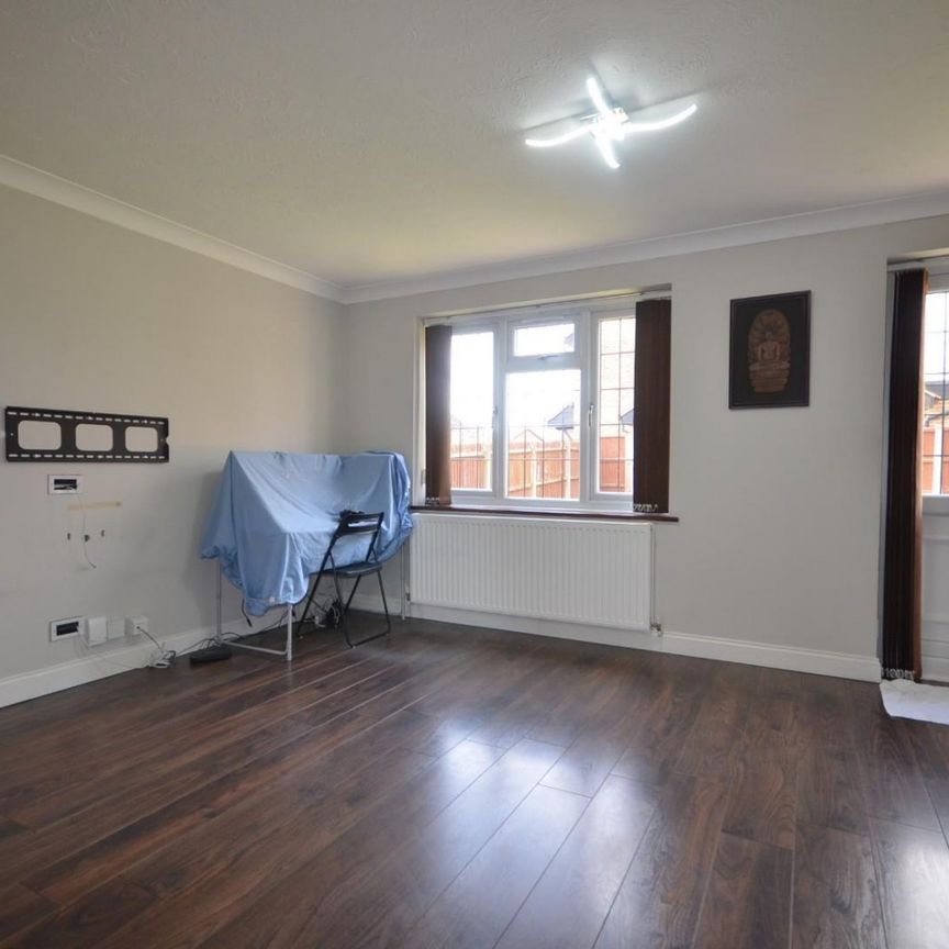 3 bedroom House To Let - Photo 1