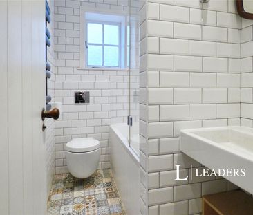 2 bedroom apartment to rent South Terrace, Littlehampton, West Suss... - Photo 3