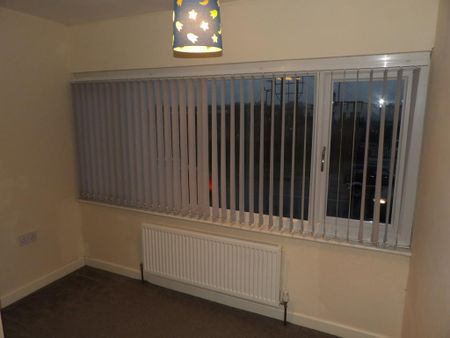 3 bedroom semi-detached house to rent - Photo 4