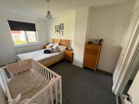 3 bedroom terraced house to rent - Photo 3