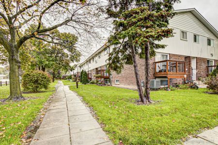 For Lease - 2 White Abbey Park Unit# 5, Toronto, Ontario - Photo 3