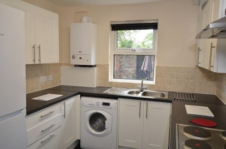 111, Broomspring Lane, Broomhall, Sheffield S10 2FD - Photo 5