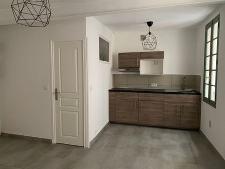 Location Appartement 1 pièce 23m² TOULON 83000 - Photo 5