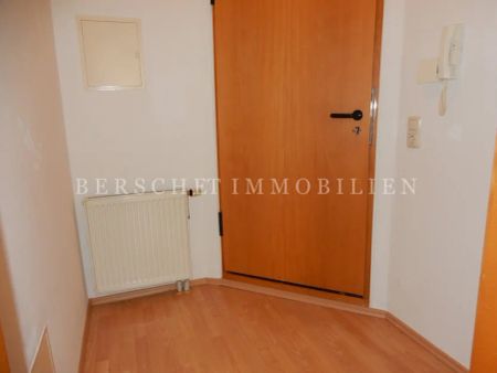 Schönes Single-Penthouse mit 2 Balkonen in Obertshausen/Hausen - Photo 4