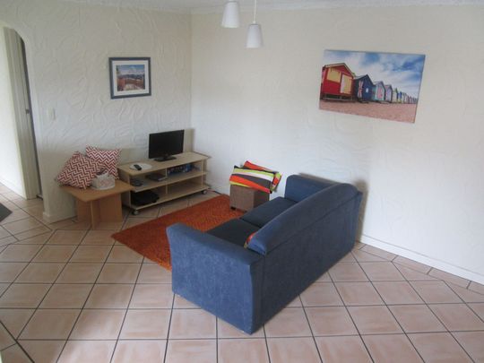 Furnished Apartment in the Heart of Glenelg! - Photo 1