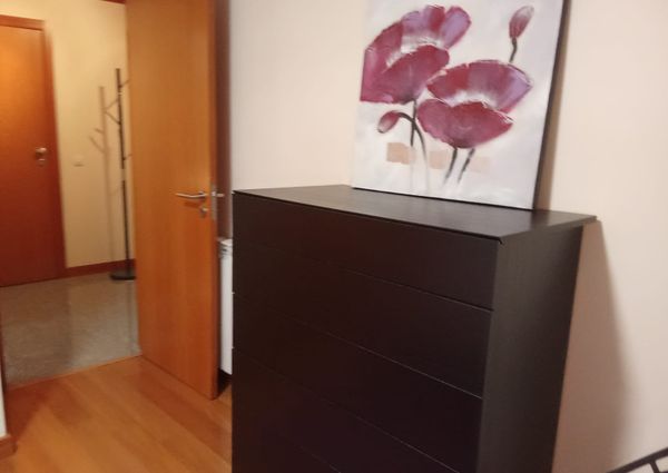 Apartamento T1 mobilado e equipado com garagem fechada. Glicínias!