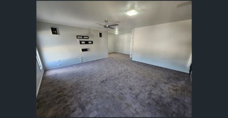 Dream Family Home with Massive Workshop & Dual Access - Tradies’ Paradise! - Photo 3