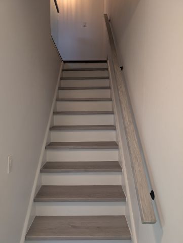 For Lease - 350 Quigley Road Unit# 724, Hamilton, Ontario - Photo 3