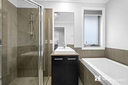 Stylish Family Home in Box Hill - Photo 5